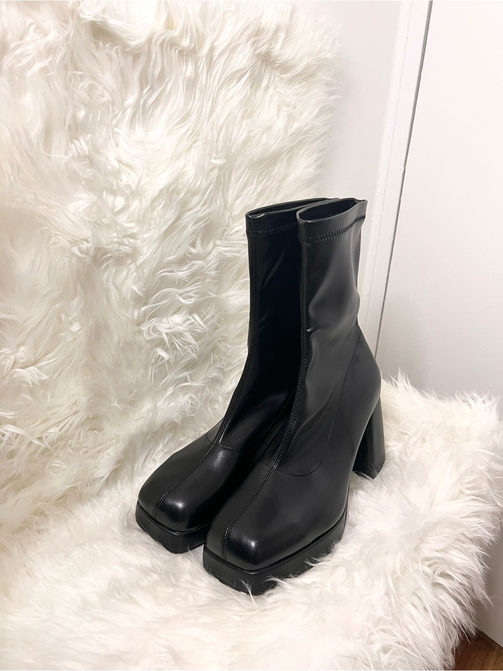 Women's Black Chunky Heel Sock Boots - Picture 3 of 6